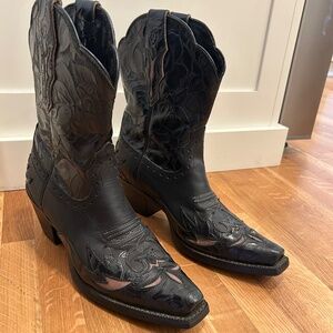 Ariat mid calf women’s western boots